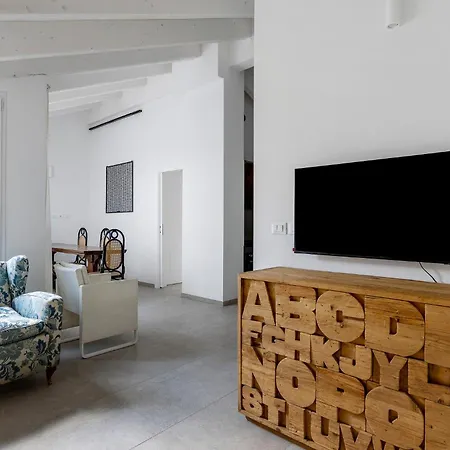 Le Dodici Porte - De Maria 5 By District * ボローニャ