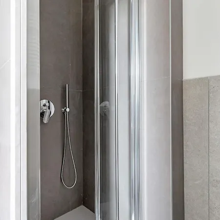 Le Dodici Porte - De Maria 5 By District * ボローニャ