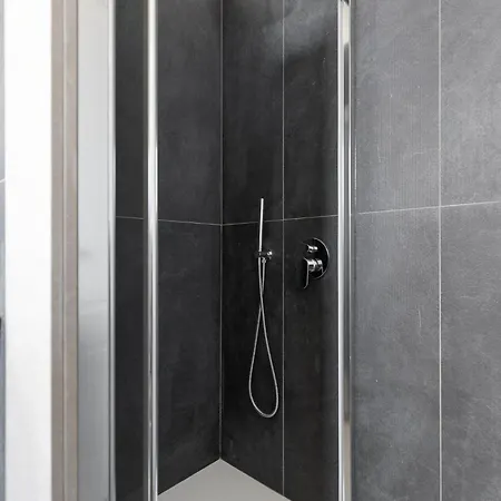 Le Dodici Porte - De Maria 5 By District * Болонья