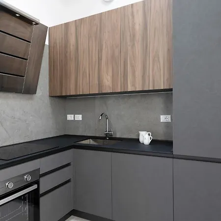 Le Dodici Porte - De Maria 5 By District * Болонья