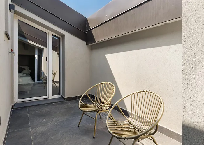 Le Dodici Porte - De Maria 5 By District *